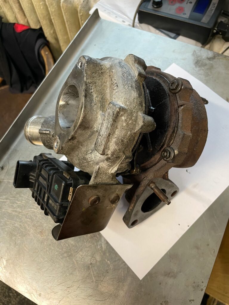 Turbina pregatita de montare pe masina