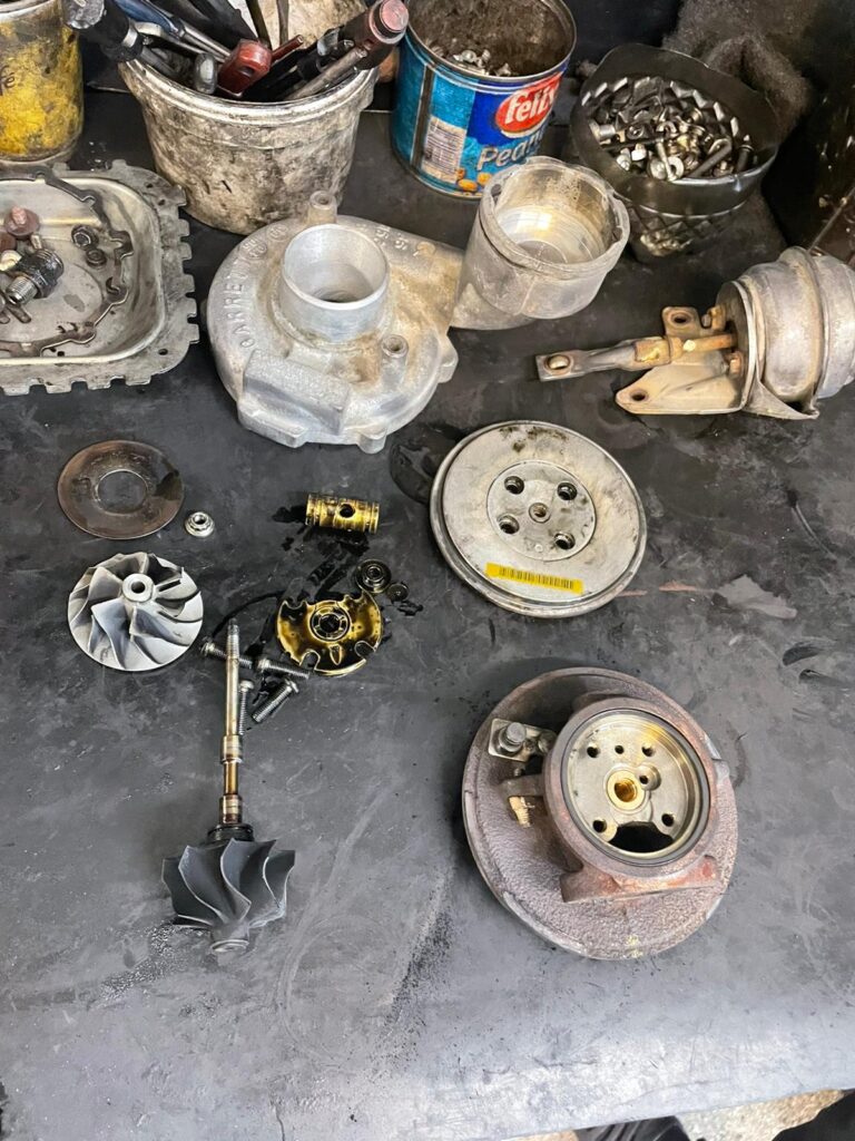 Turbina desfacuta VW Golf 5