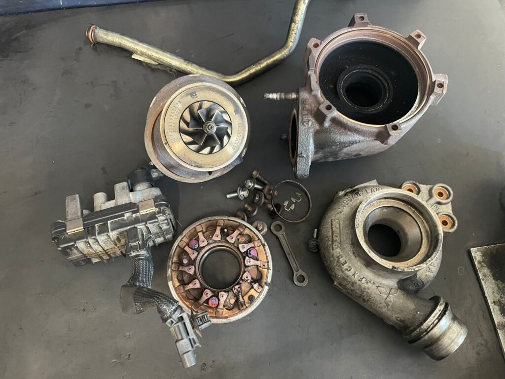 Turbina desfacuta Jaguar XF