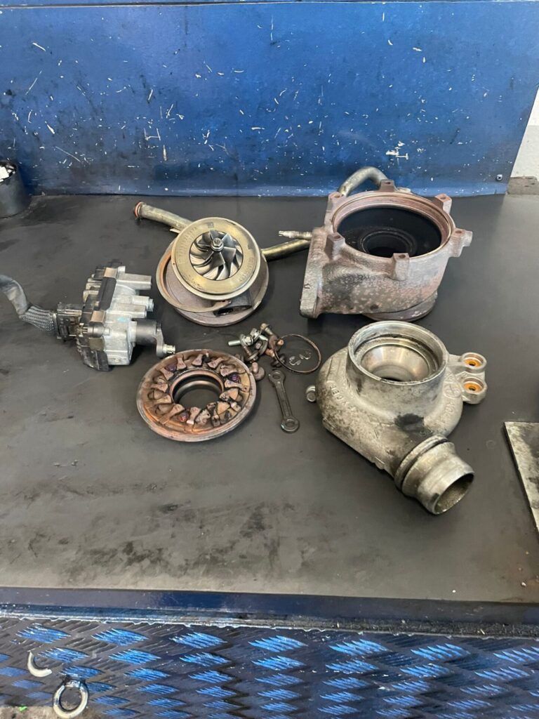 Turbina desfacuta Jaguar XF