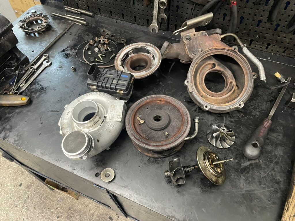 Turbina Mercedes-Benz S 320 dezasamblata