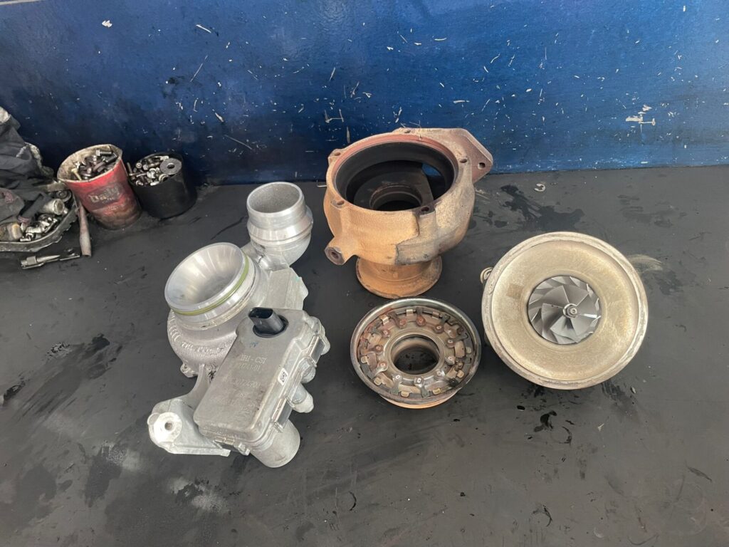 Turbosuflanta dezasamblata BMW X1