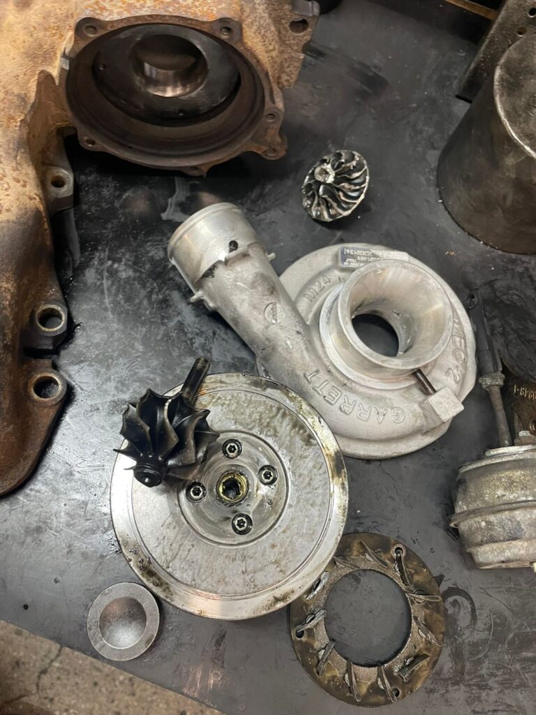 Turbina Alfa Romeo 159 desfacuta