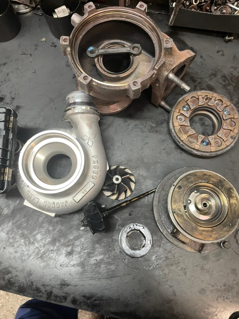 Turbina Jaguar F-pace desfacuta