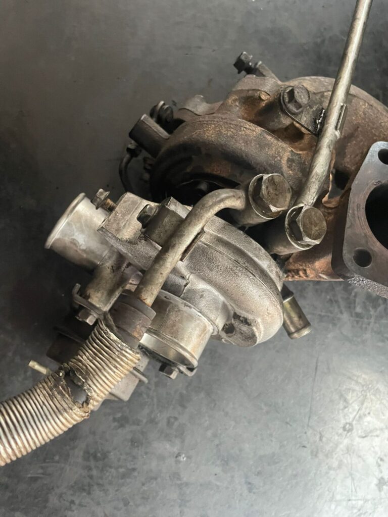 Turbosuflanta Pajero reparata