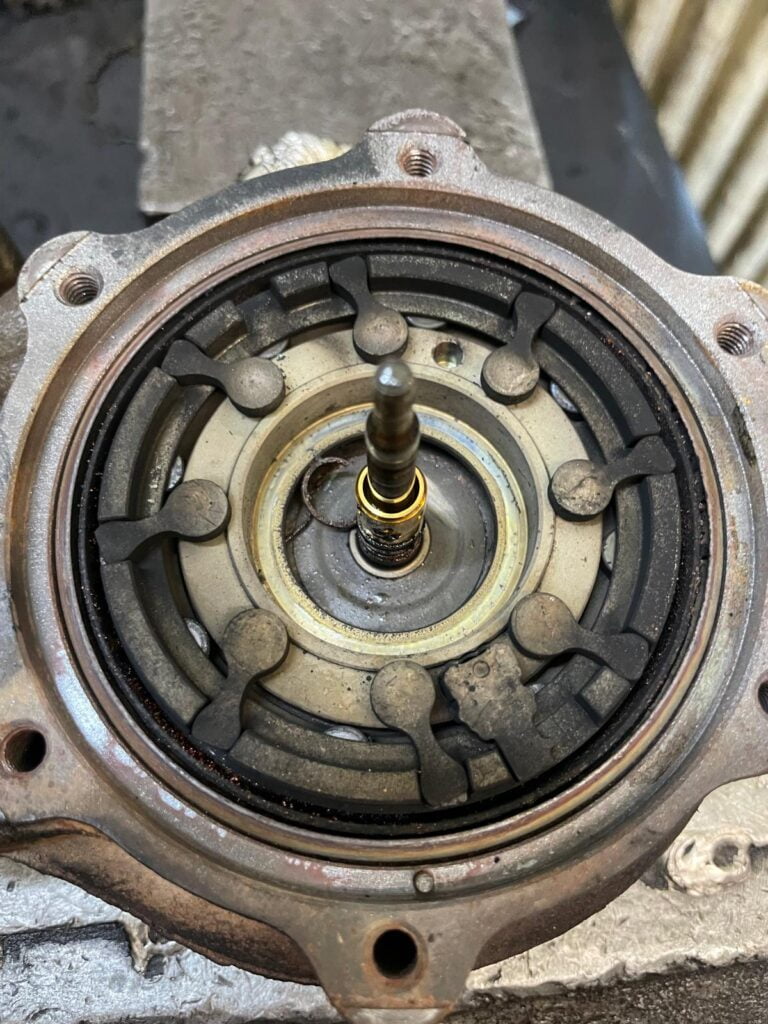 Axul rupt turbina Skoda Rapid
